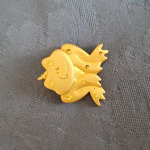 Bobbling Head Frog Pin